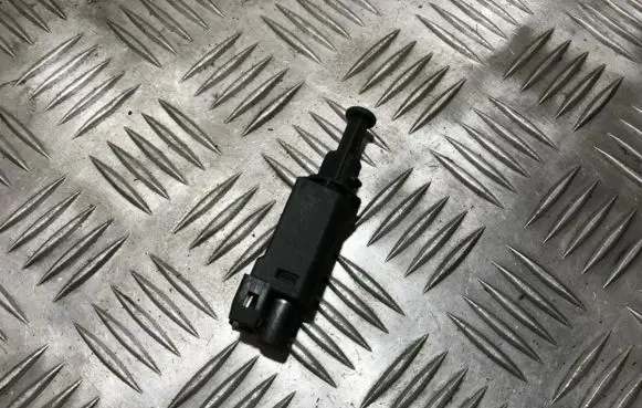 Volkswagen PASSAT B3 Brake pedal sensor switch 191945515