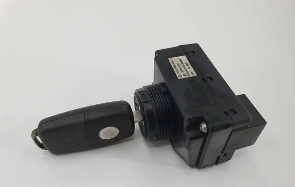 Volkswagen Touareg I Ignition lock 3D0905865C