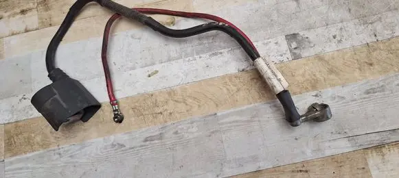 Volkswagen PASSAT B6 Positive cable (battery) 1K0971228M