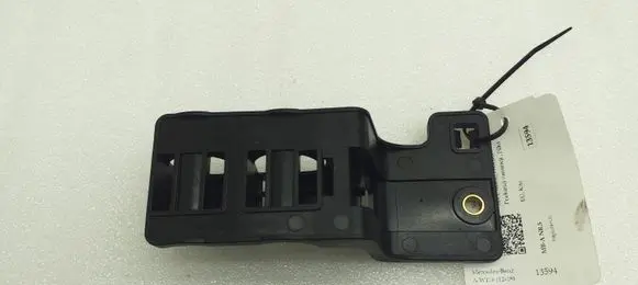 Mercedes-Benz A W176 Other engine bay part A2465010120