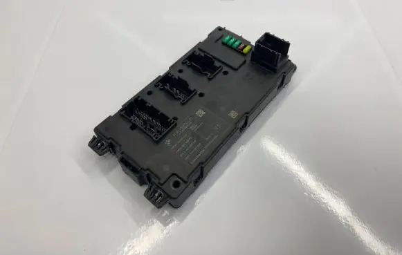 BMW 4 F32 F33 Central body control module 9329704 61359329704