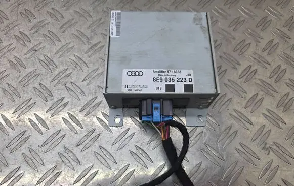 Audi A4 S4 B7 8E 8H Sound amplifier 8E9035223D B76368 156850