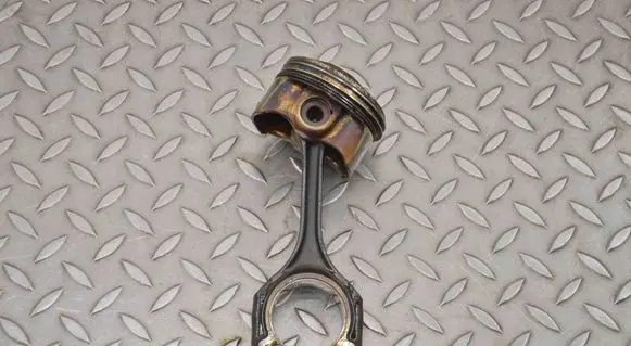 Mercedes-Benz E W211 Piston 53236