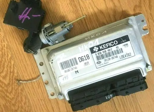 KIA Cerato Engine control unit/module 3912026740 9030930401