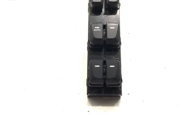 Hyundai ix35 Electric window control switch 935702Y2109P