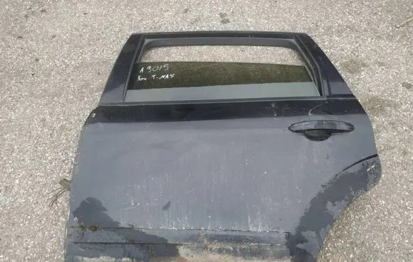 Ford S-MAX Rear door juodos