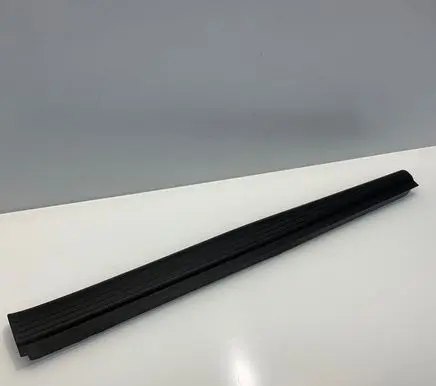 Mercedes-Benz E W211 Front sill trim cover A2116801835 2116801835