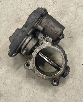 BMW 5 F10 F11 Throttle valve 7810752 061301377 0378517