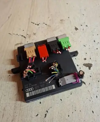 Audi A4 S4 B6 8E 8H Comfort/convenience module 8E0907279F