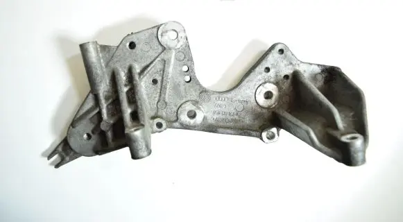 Audi A6 S6 C5 4B Fuel pump bracket 059130147P