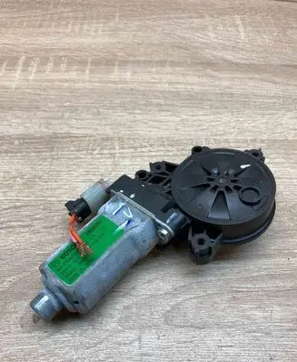 Hyundai i10 Front door window regulator motor 83450B4000