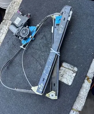 Audi A4 S4 B6 8E 8H Front door window regulator with motor 102236XXX 105841105 0130821764