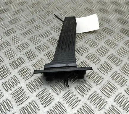 Toyota Camry VIII XV70 Accelerator throttle pedal 7810133060
