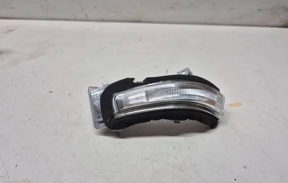 Suzuki Baleno IV Mirror indicator light 
