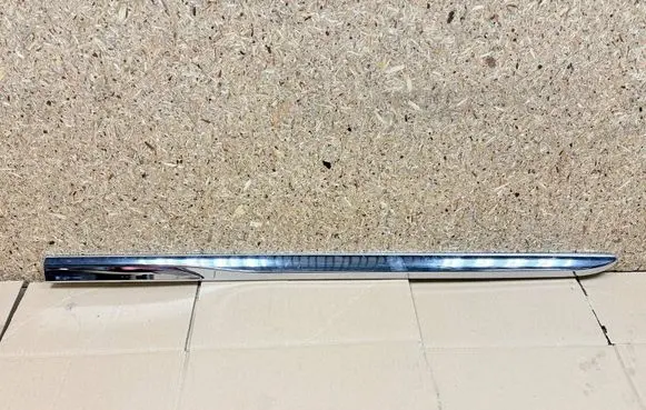 Chrysler Pacifica Rear door trim (molding) 68228677AB