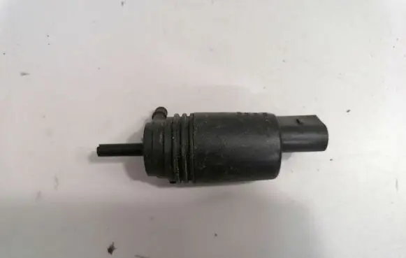 BMW 5 F10 F11 Windscreen/windshield washer pump 8377612