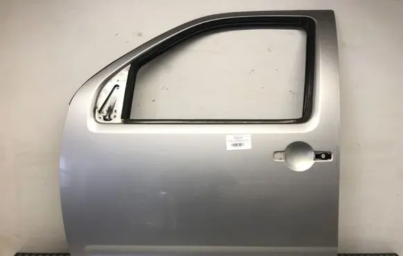 Nissan Pathfinder R51 Front door 