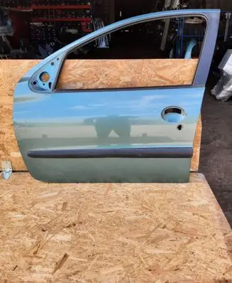 Peugeot 206 Front door