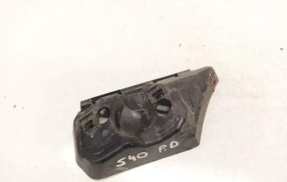 Volvo V50 Front bumper mounting bracket 30655875