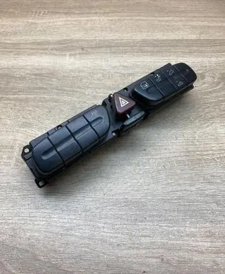 Mercedes-Benz C W203 Hazard light switch 2038209310