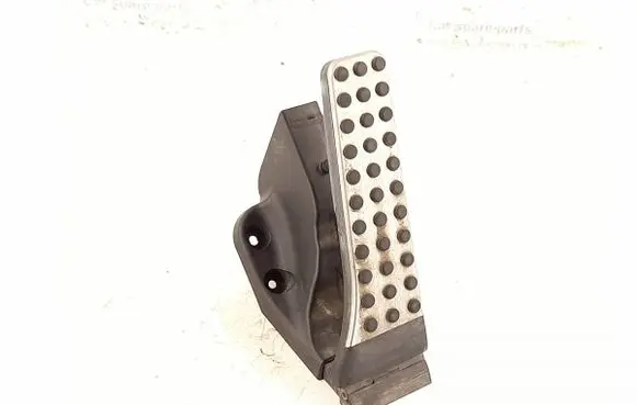 Mercedes-Benz C AMG W205 Accelerator throttle pedal 2053000104 A2053000104