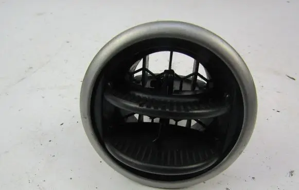 Mazda 3 I Dash center air vent grill 