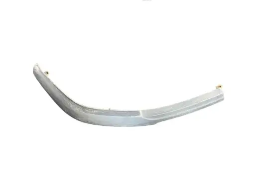 Front bumper lip