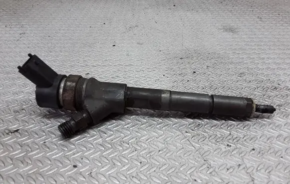 Toyota Yaris Fuel injector 0445110262 236700N030