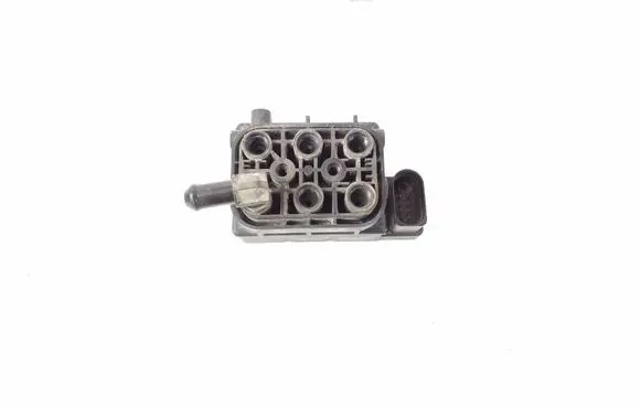 Porsche Panamera (970) Air suspension valve block 97035815302