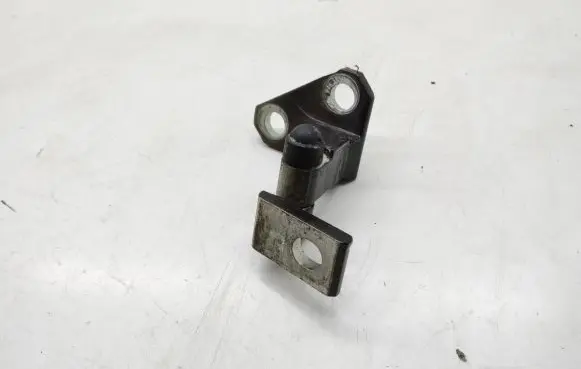 Volkswagen PASSAT B7 Front door upper hinge 3C0831402D
