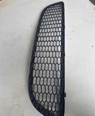 BMW 1 E81 E87 Front bumper lower grill 7906809