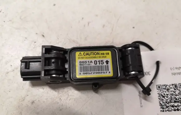 Mitsubishi Grandis Airbag deployment crash/impact sensor 065Z290257 8651A015