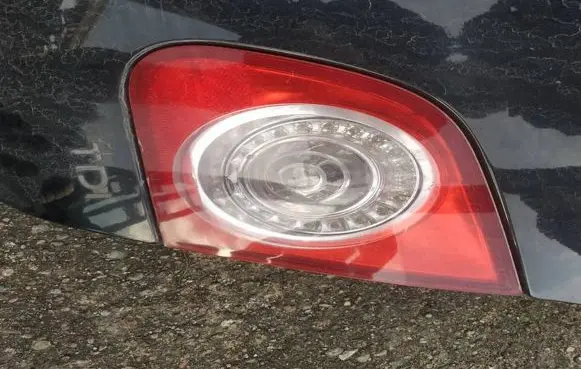 Volkswagen PASSAT B6 Tailgate rear/tail lights