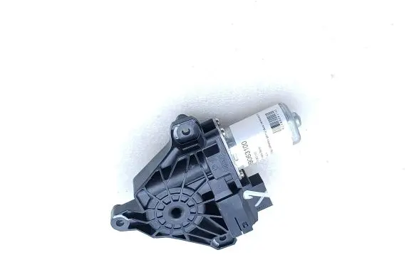 Mercedes-Benz B W246 W242 Front door window regulator motor A2469063100