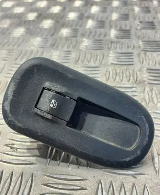 Renault Kangoo II Electric window control switch 8200548968 1007478