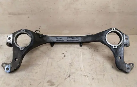 Volkswagen Touareg I Front subframe 7L6199207