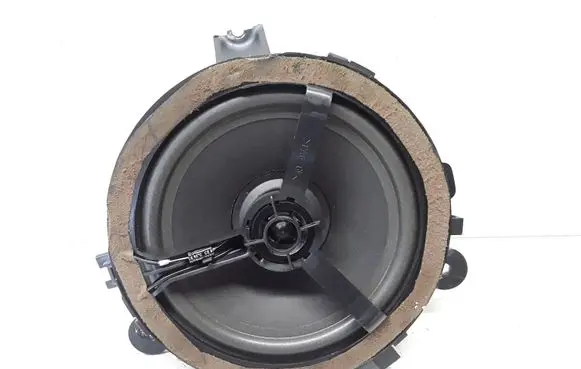 Volvo XC90 High frequency speaker in the rear doors 30797138
