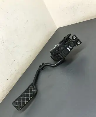 Audi A8 S8 D3 4E Accelerator throttle pedal