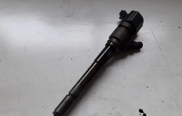 KIA Sportage Fuel injector 0445110258