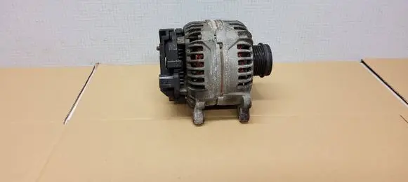 Audi A4 S4 B5 8D Generator/alternator 028903029B