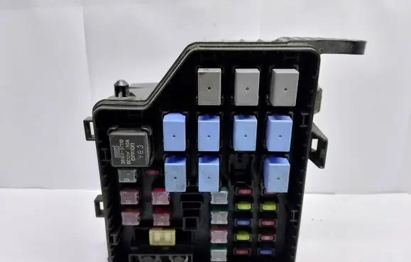 Hyundai Santa Fe Fuse module 9128826202