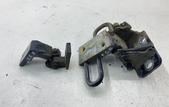 Audi A6 S6 C5 4B Rear door hinge set 4B0833411
