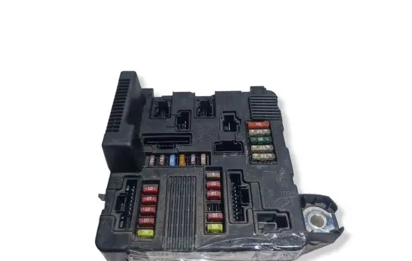 Renault Scenic II - Grand scenic II BSM Control unit 8200306032C S118399200F