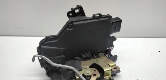 Audi A6 S6 C5 4B Front door lock