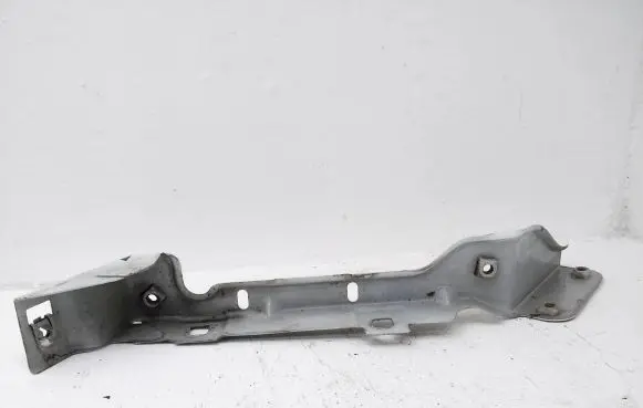 Headlight/headlamp mounting bracket