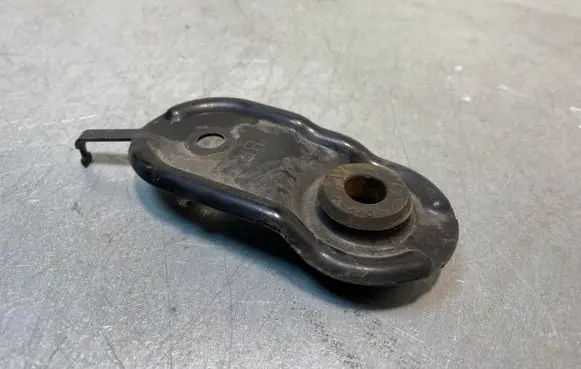 Subaru Outback (BS) Radiator mount bracket