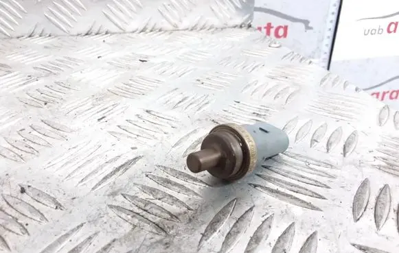 Coolant temperature sensor