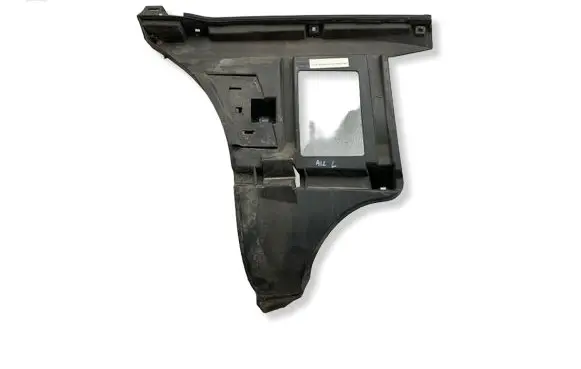 Volvo XC70 Rear bumper mounting bracket 8648149