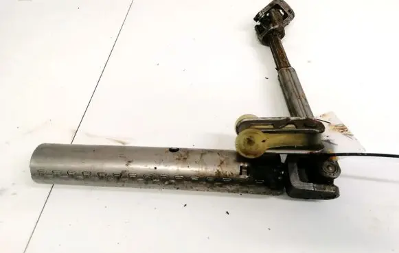 Volkswagen Golf IV Steering wheel axle