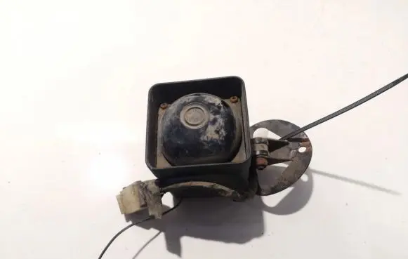 Volkswagen Golf II Alarm system siren 